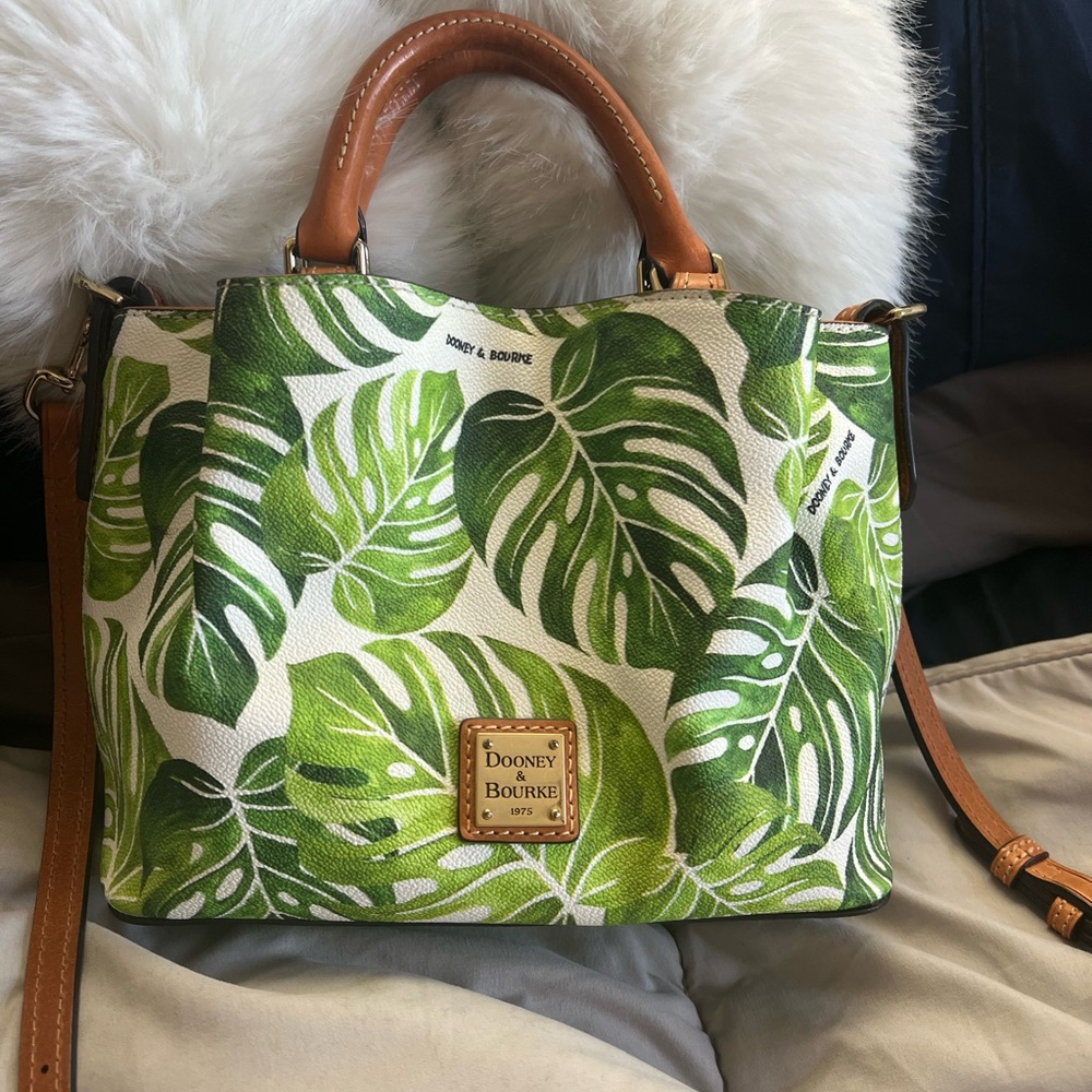 Dooney & Bourke Mini Barlow Palm Leaf